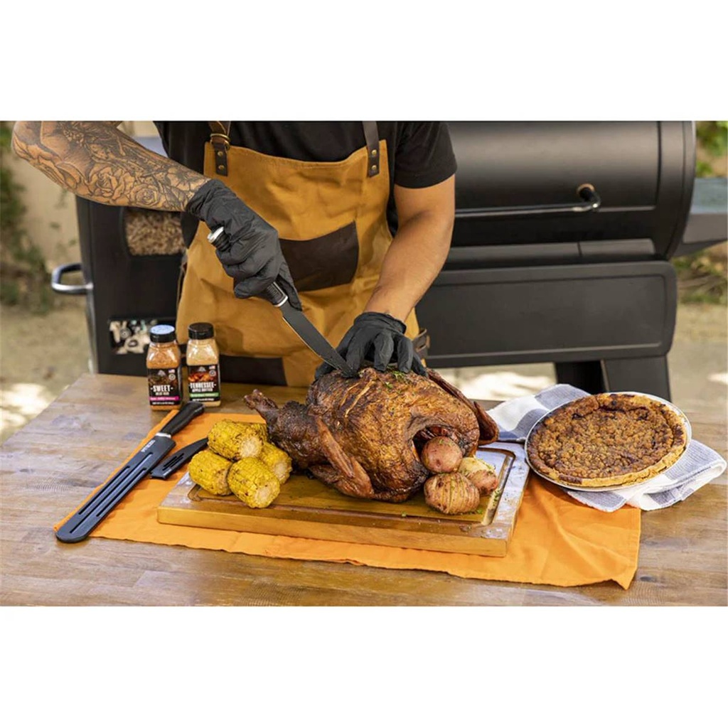 PIT BOSS - NEW! PB BBQ Pit Master Kit (inclus: Griffe à viande x2, Pince à membrane de RIB, Thermomètre à viande sans fils , 10 gants en nitrile, bouteille à spray,  couteau à Brisket, et son étui, couteau à découper x2 et étuis 